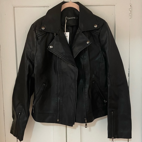 NWT Faux Leather Jacket - Picture 5 of 6